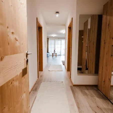 公寓 Mit Sauna Direkt An Der Mittelstation Panoramabahn Kitzbuehel