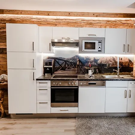 Mit Sauna Direkt An Der Mittelstation Panoramabahn Kitzbuehel *