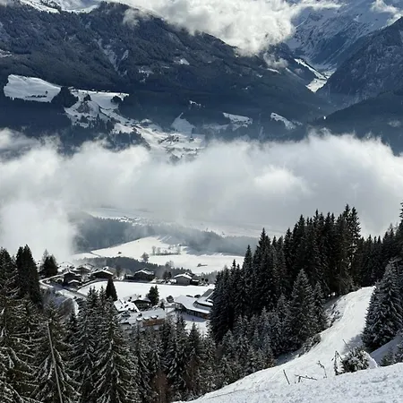 Mit Sauna Direkt An Der Mittelstation Panoramabahn Kitzbuehel *